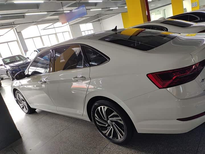 Фото 5 - Volkswagen Sagitar L