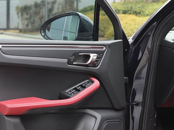 Фото 8 - Porsche Macan