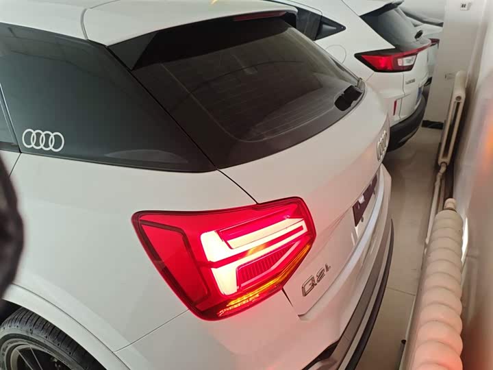 Фото 6 - Audi Q2L