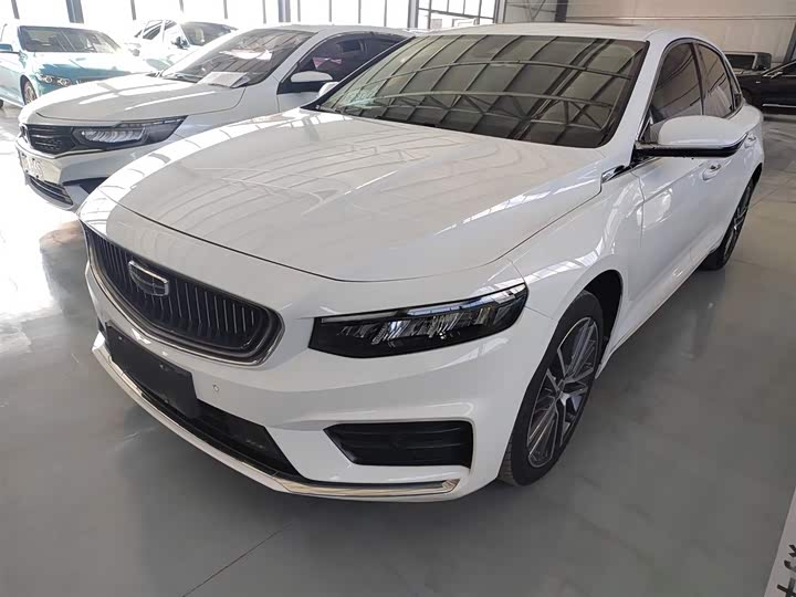 Фото 2 - Geely Preface