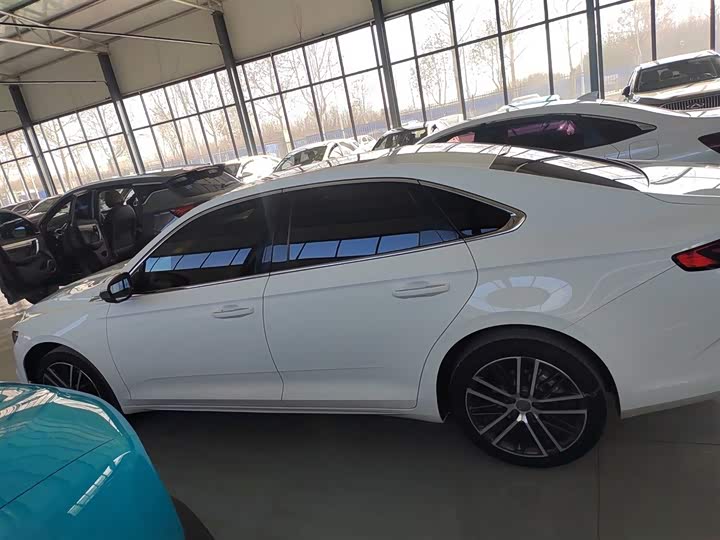 Фото 5 - Geely Preface