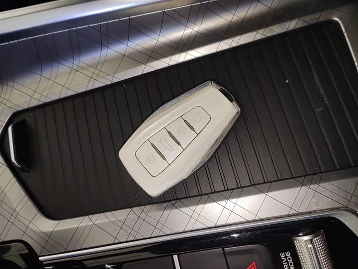 Фото 9 - Geely Preface