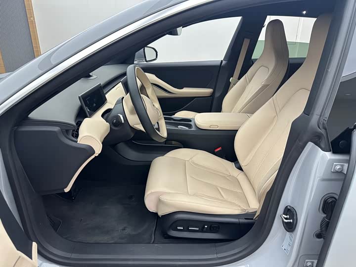 Фото 6 - Nio ET5T