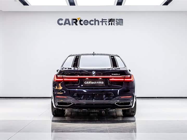 Фото 5 - BMW 7 Series