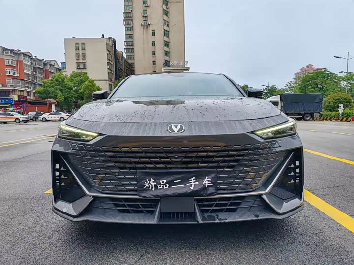 Фото 2 - Changan UNI-V