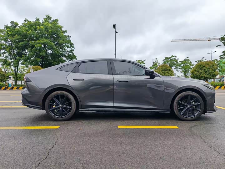 Фото 4 - Changan UNI-V