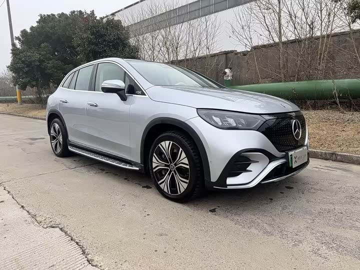 Фото 6 - Mercedes-Benz EQE SUV