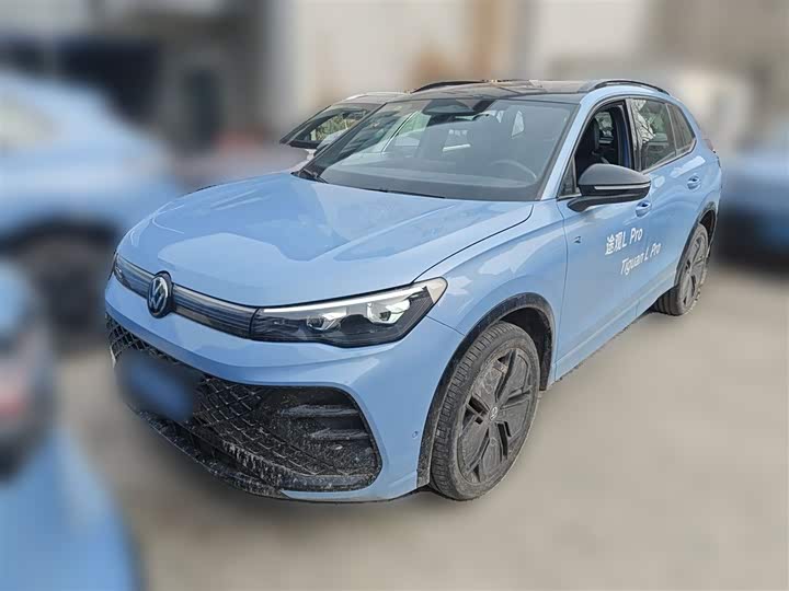 Фото 3 - Volkswagen Tiguan L Pro