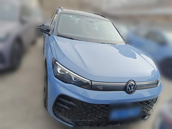 Фото 5 - Volkswagen Tiguan L Pro