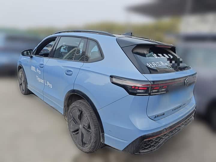 Фото 9 - Volkswagen Tiguan L Pro