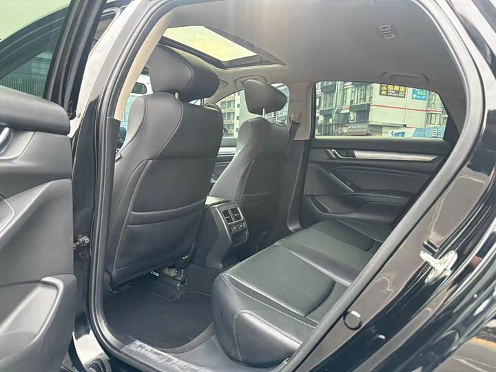 Фото 5 - Honda Accord