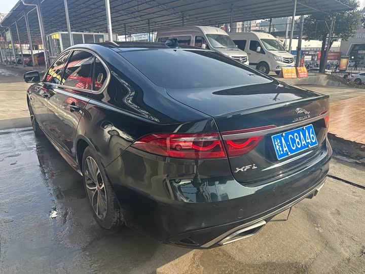 Фото 6 - Jaguar XF L