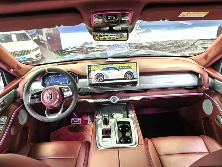 Фото 6 - Tank 700 Hybrid