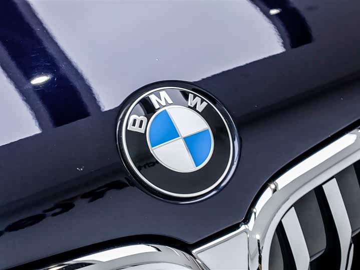 Фото 9 - BMW 7 Series