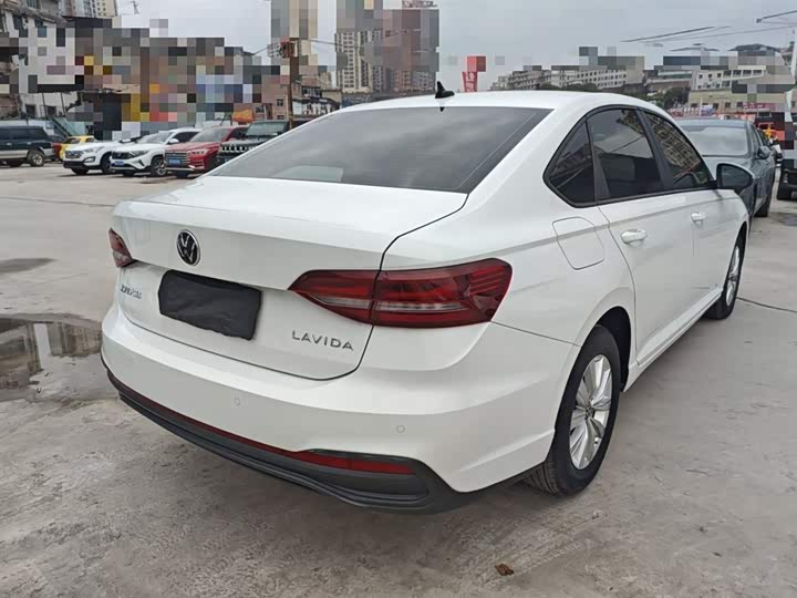 Фото 7 - Volkswagen Lavida