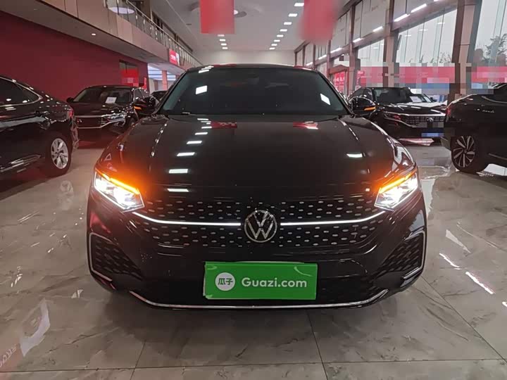 Фото 3 - Volkswagen Passat