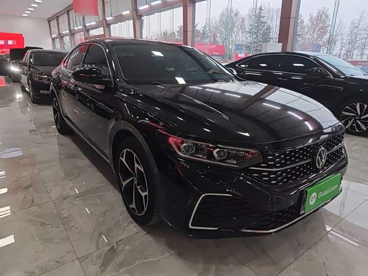 Фото 4 - Volkswagen Passat