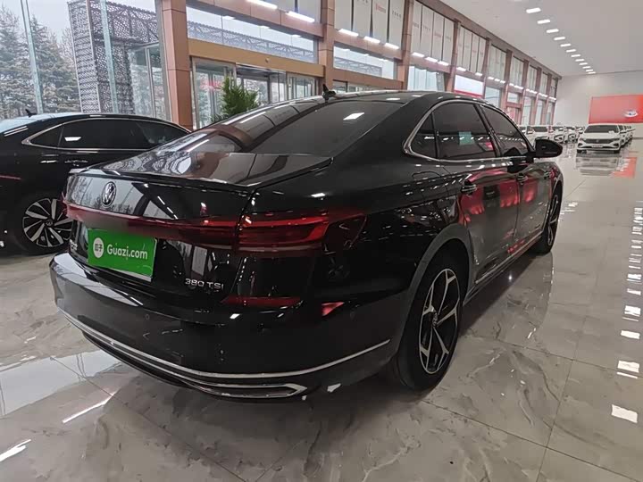 Фото 7 - Volkswagen Passat