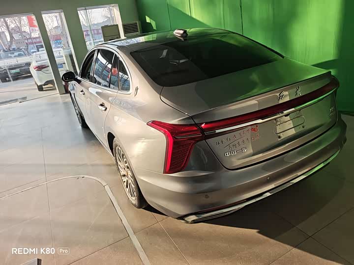 Фото 8 - Hongqi H5