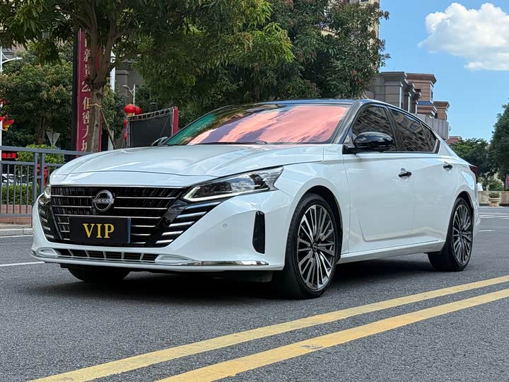 Фото 1 - Nissan Teana