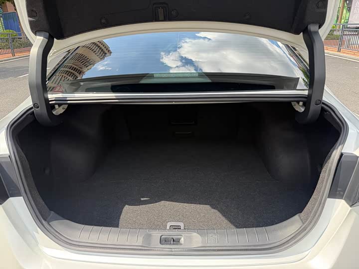 Фото 6 - Nissan Teana