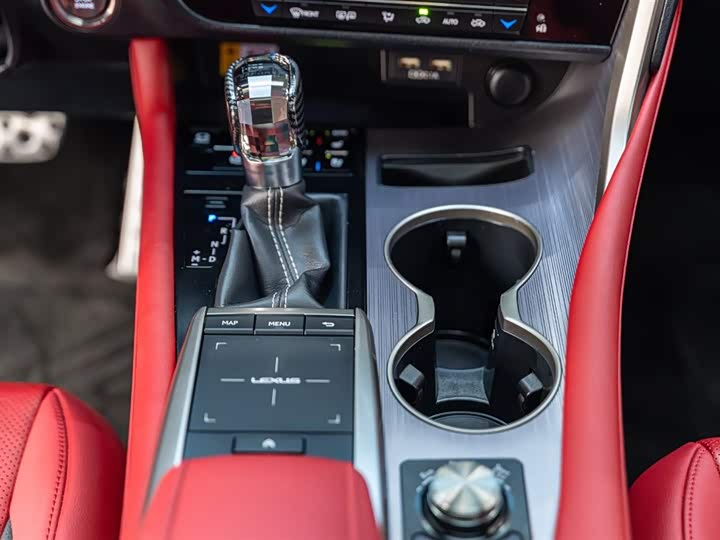 Фото 2 - Lexus RX