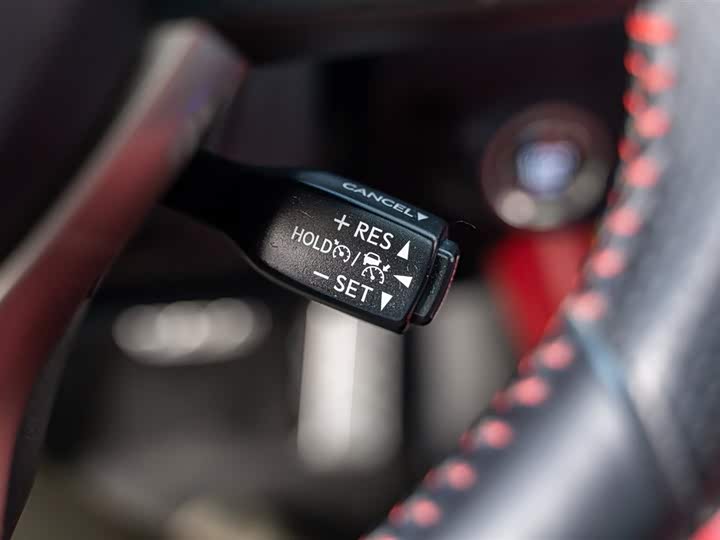 Фото 8 - Lexus RX