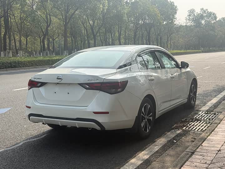 Фото 7 - Nissan Sylphy