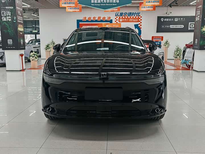 Фото 2 - Zeekr 7X