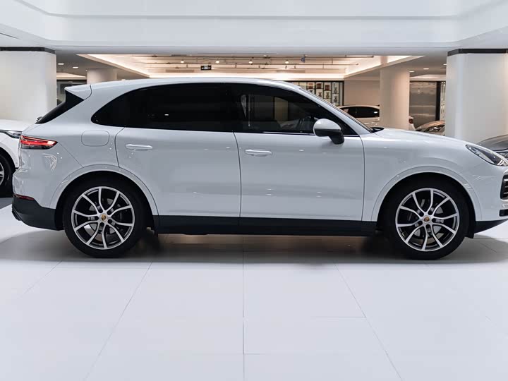 Фото 4 - Porsche Cayenne