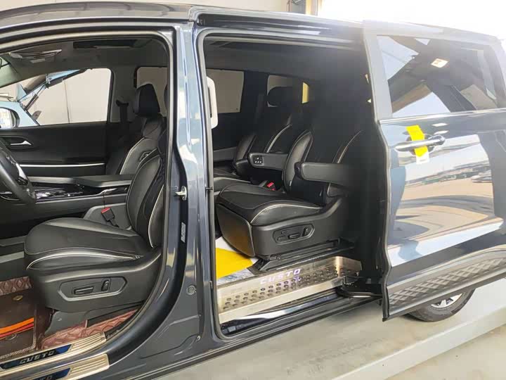 Фото 3 - Hyundai Custo