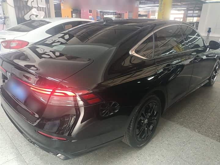 Фото 7 - Honda Accord