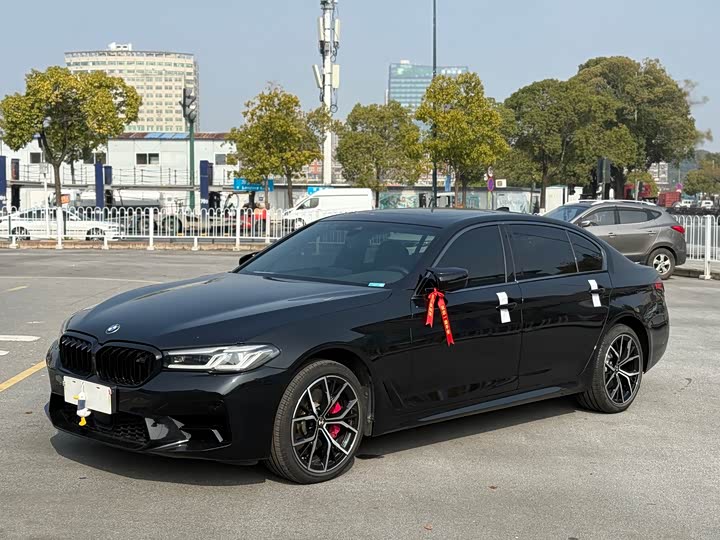 Фото 1 - BMW 5 Series