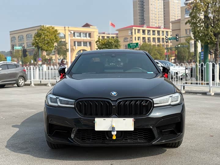 Фото 2 - BMW 5 Series