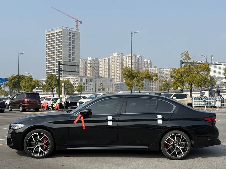 Фото 5 - BMW 5 Series