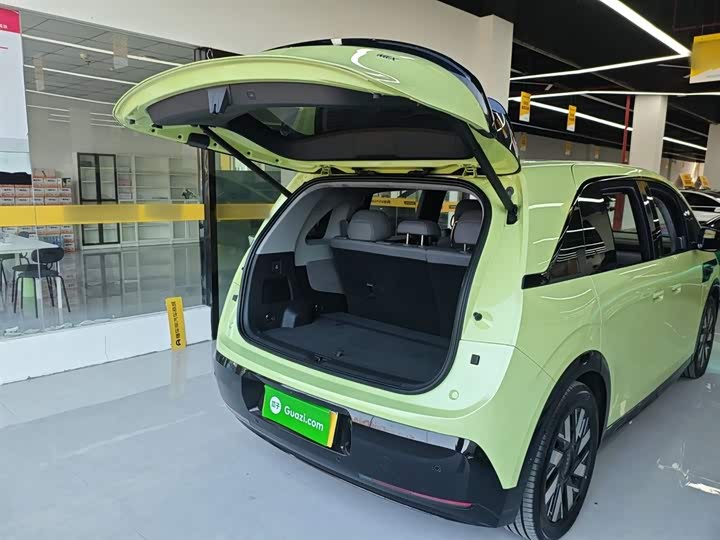 Фото 9 - Zeekr Mix