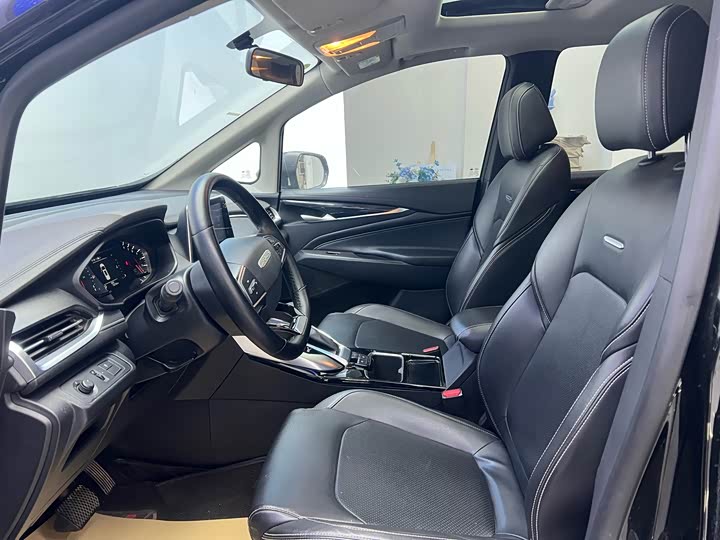 Фото 3 - Maxus G50