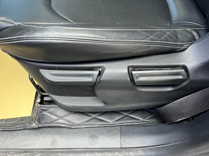 Фото 7 - Maxus G50