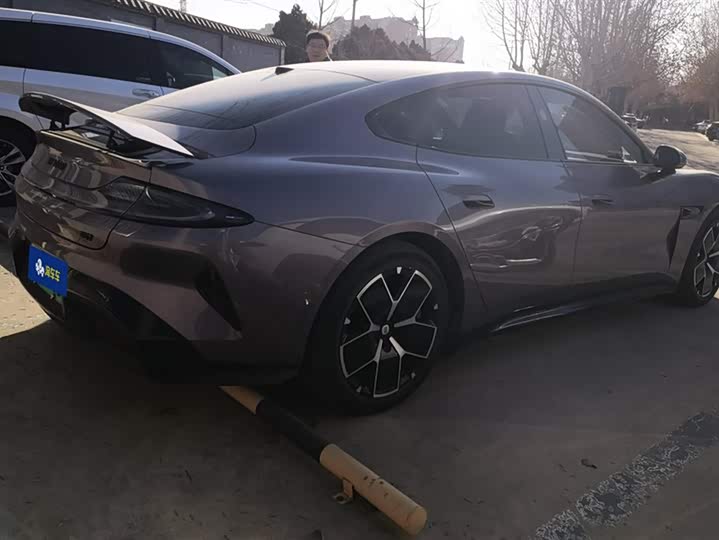 Фото 3 - Xiaomi SU7