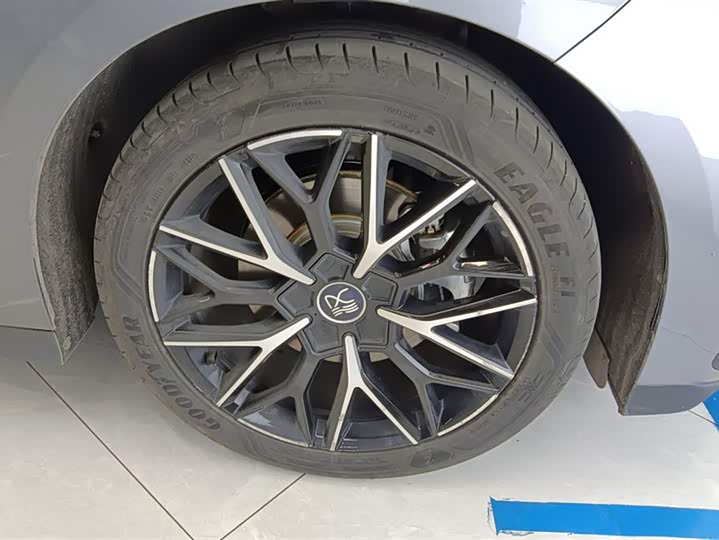 Фото 6 - BYD Han