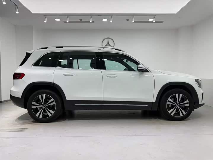 Фото 6 - Mercedes-Benz GLB-Class