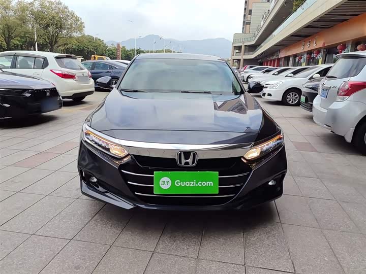 Фото 3 - Honda Accord