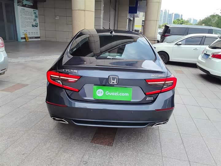 Фото 6 - Honda Accord