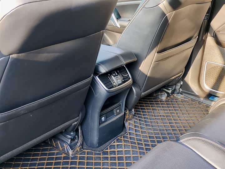 Фото 9 - Honda Avancier