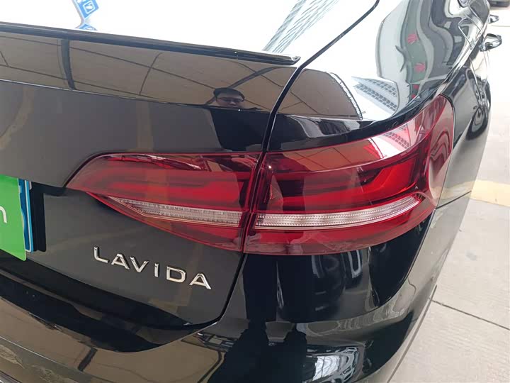 Фото 8 - Volkswagen Lavida