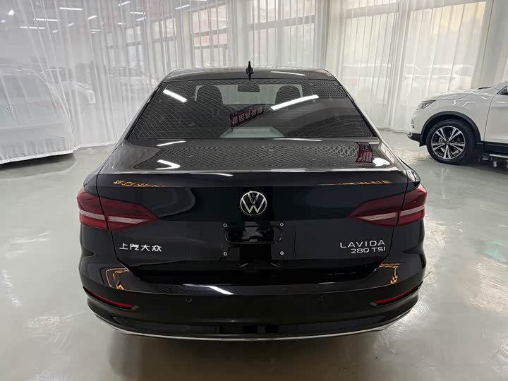 Фото 5 - Volkswagen Lavida