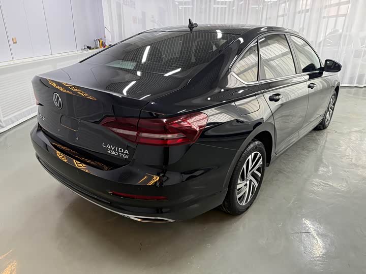 Фото 6 - Volkswagen Lavida