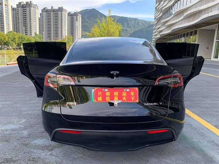 Фото 5 - Tesla Model Y