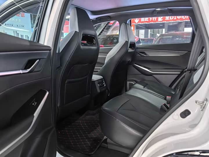 Фото 9 - Changan CS75 Plus