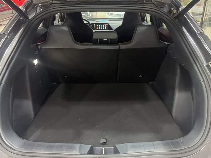 Фото 9 - Changan UNI-T